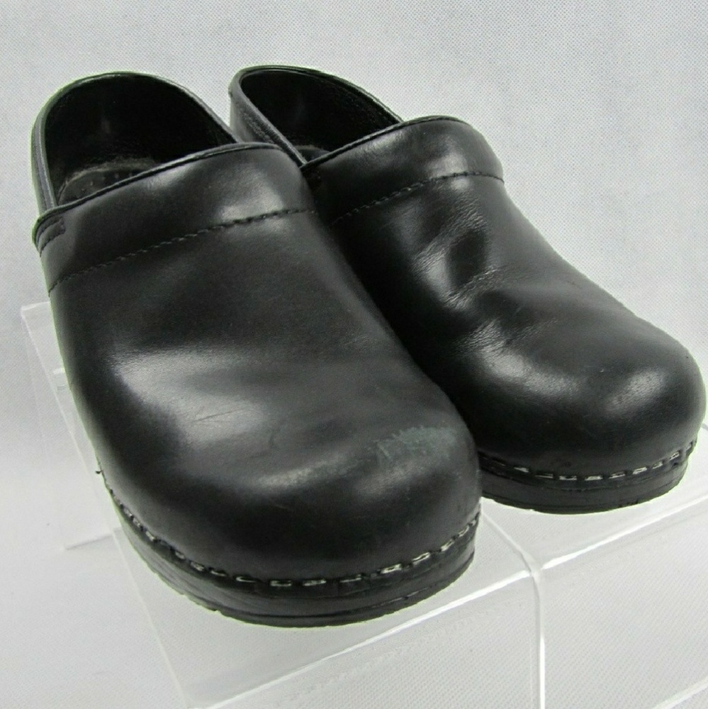 Dansko 6.5-7 37 EUR  clogs/slides LEATHER COMFORT